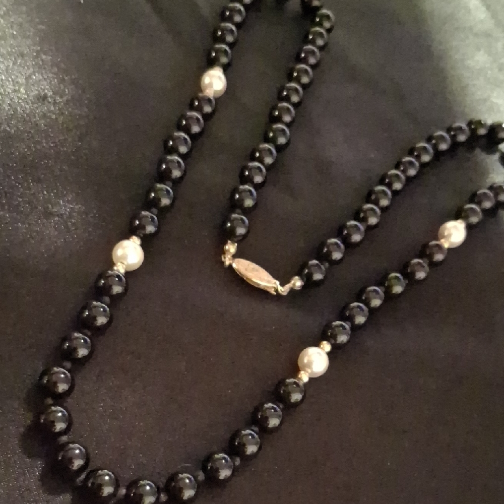 Vintage Stone & Pearl Necklace Strung On Silk String 24 In. Long